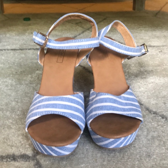 Woven striped wedge sandal - Picture 5 of 7